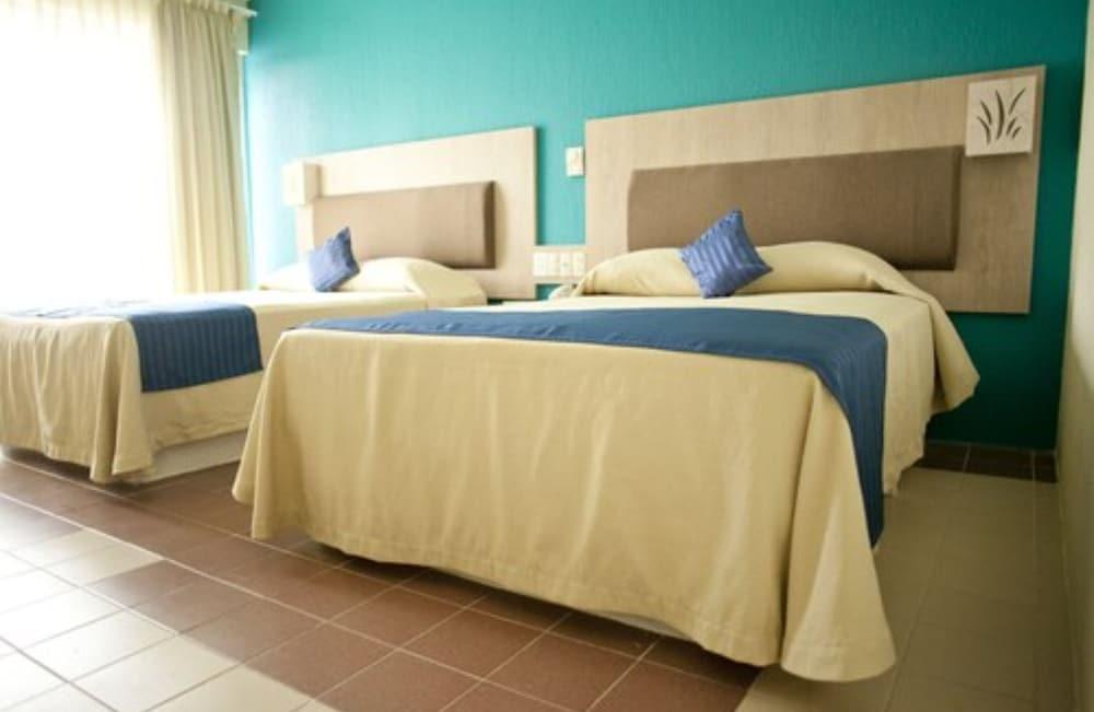 Hotel Plaza Palenque Kültér fotó