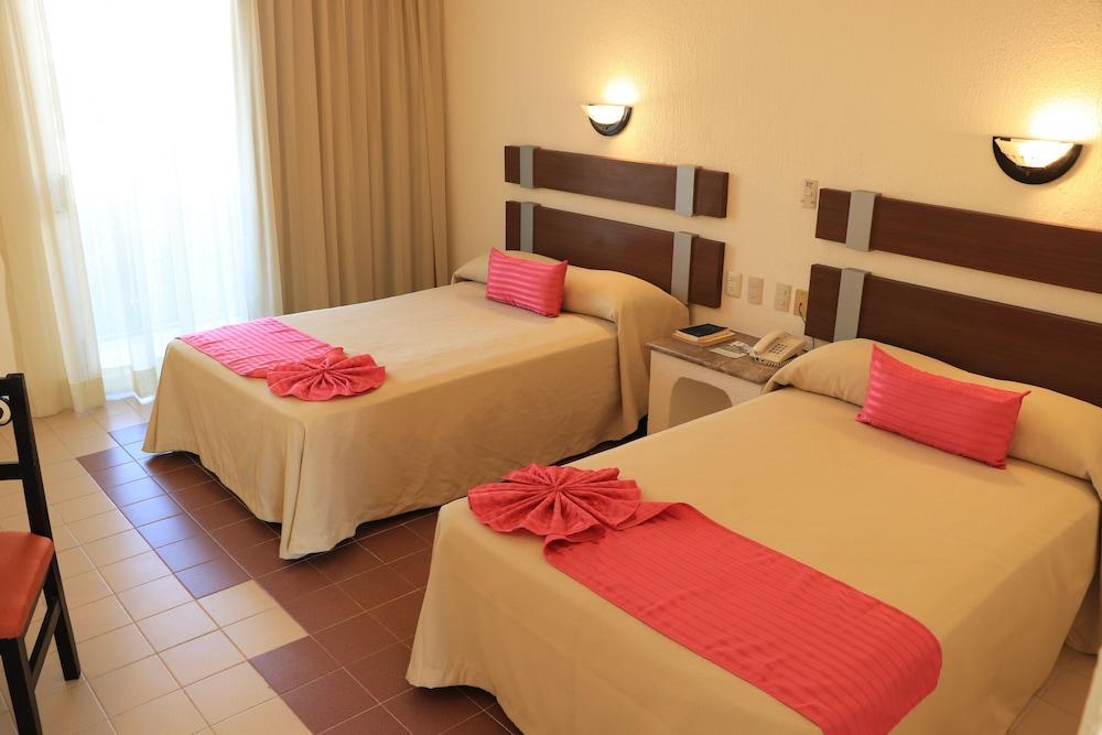 Hotel Plaza Palenque Kültér fotó