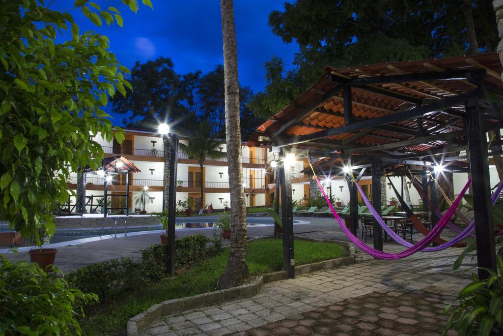 Hotel Plaza Palenque Kültér fotó