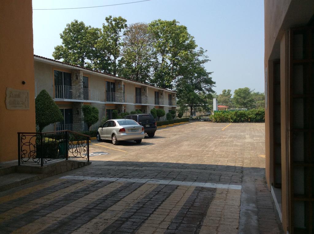 Hotel Plaza Palenque Kültér fotó