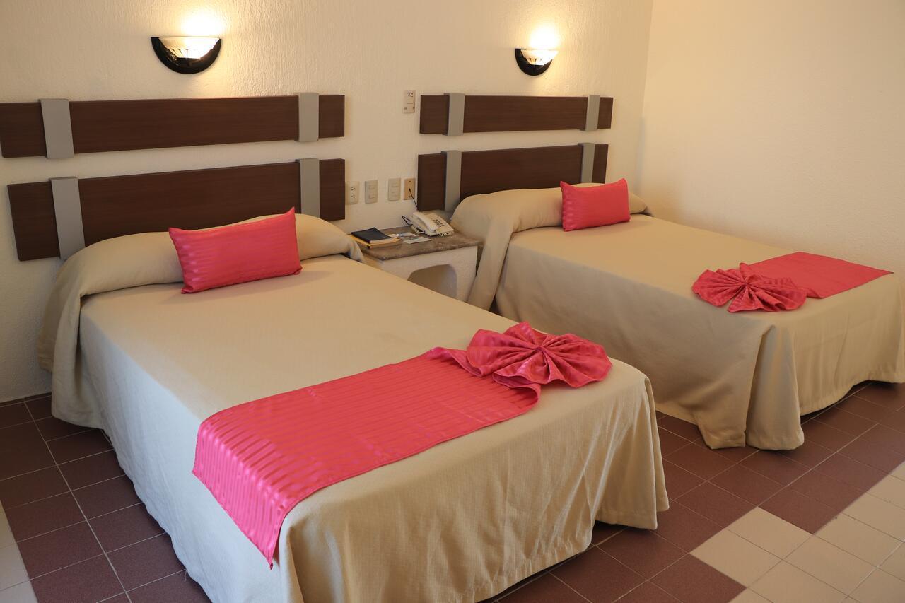 Hotel Plaza Palenque Kültér fotó
