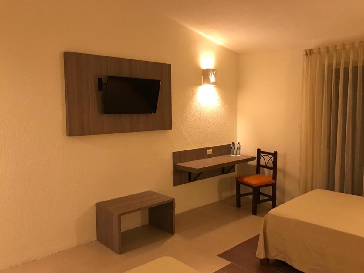 Hotel Plaza Palenque Kültér fotó